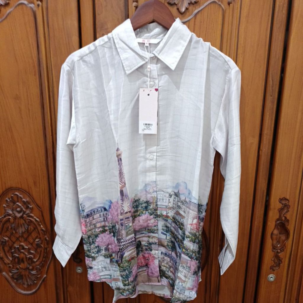 New Benang Jarum Emily Satin Shirt Broken White S