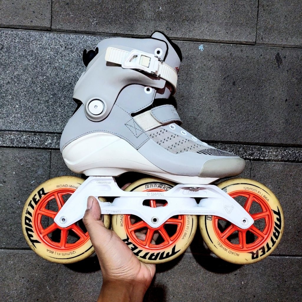 Sepatu Roda / Inline Skate Swell City Grey 125 Powerslide Size 38-39 (Like New)
