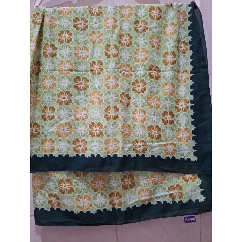 PL ELZATTA KERUDUNG JILBAB SEGI EMPAT KAYLA  JENEMA HIJAU MOTIF BUNGA
