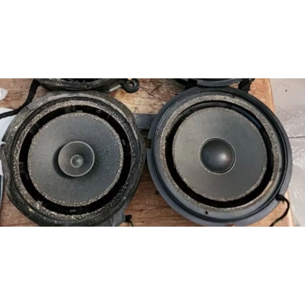speaker bagian belakang mercedes benz w210 kiri kanan