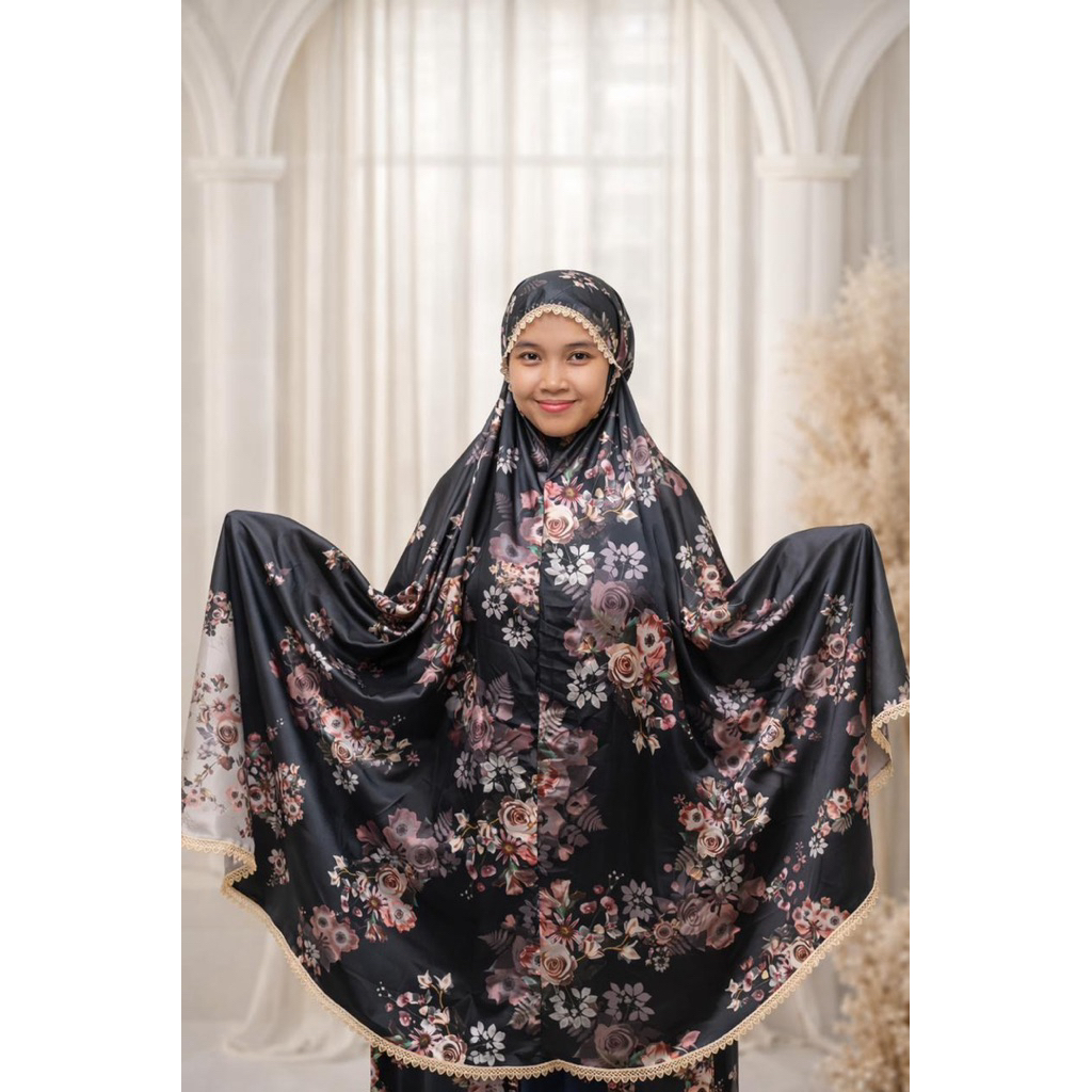 Mukena 2in1 bahan Armani silk warna hitam motif bunga free tas