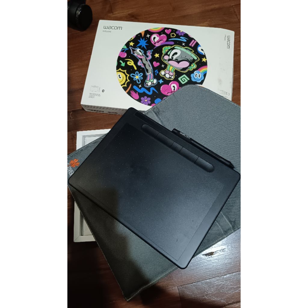 Wacom Intuos CTL6100 Medium Pen Tablet Bluetooth