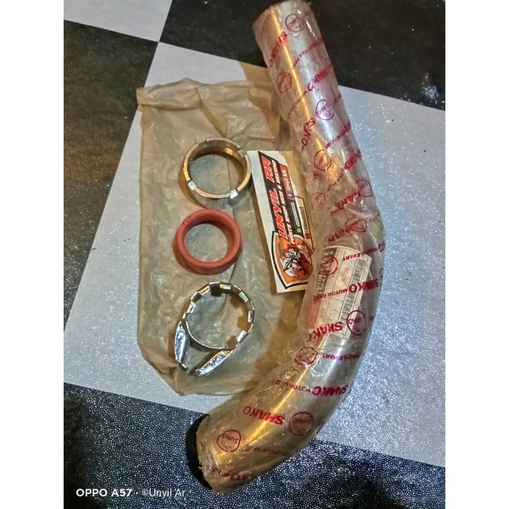 Leher Knalpot A100 Pipa Knalpot Atas Suzuki A100
