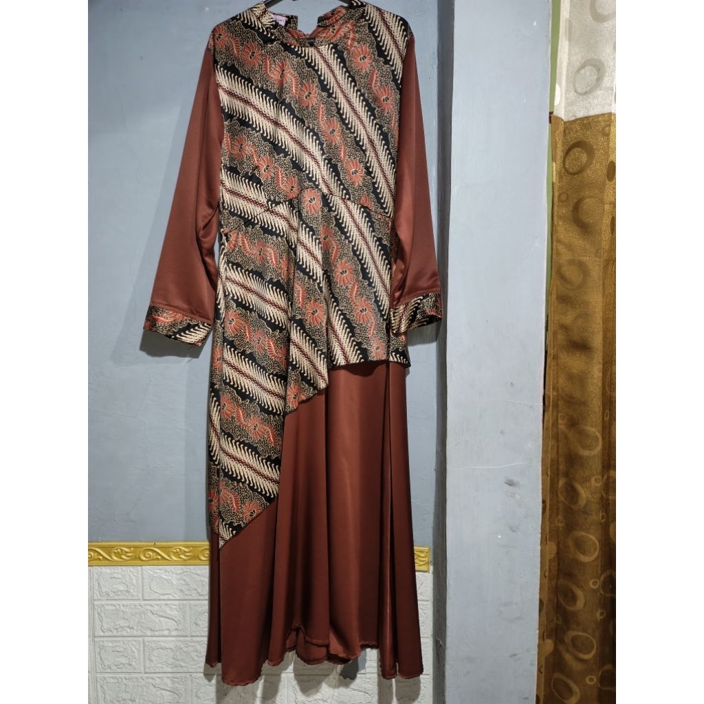 Preloved baju batik gamis kondangan bahan slik premium baju pesta baju muslim gaun pesta gaun kondan