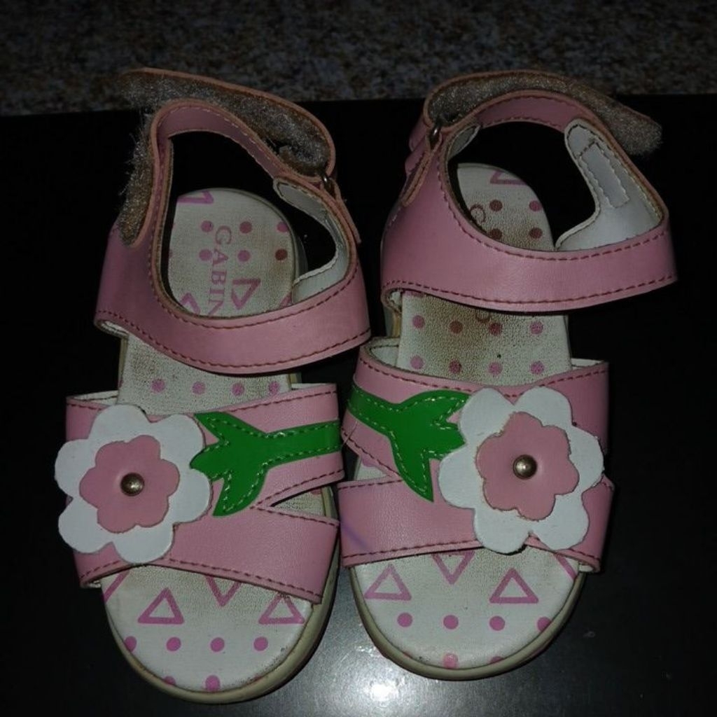 Sepatu Gabino anak perempuan size 22 Pink