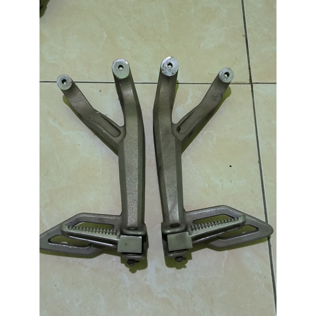 Footstep Belakang R15 V3 PNP V2