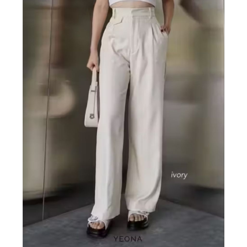 Yeona Oro Pants Size XL (New)