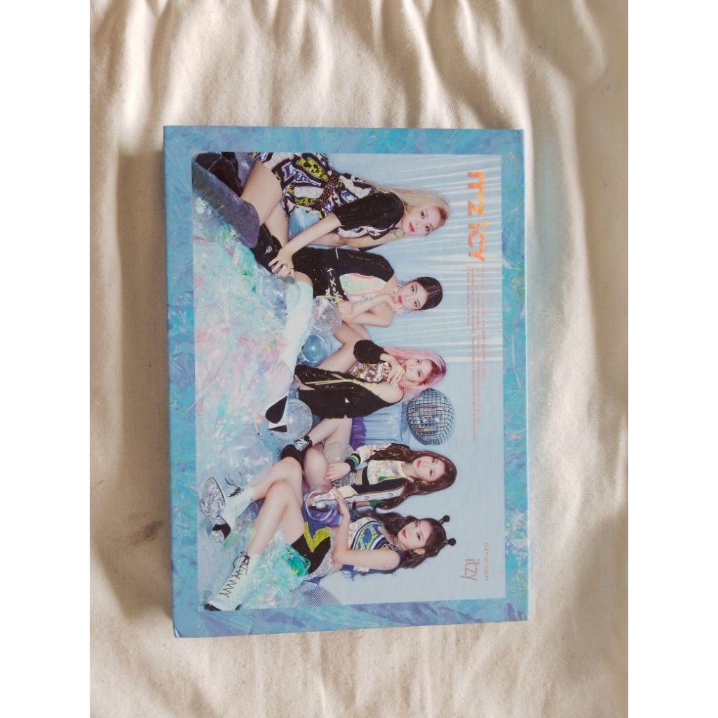 ITZY ICY ALBUM ONLY