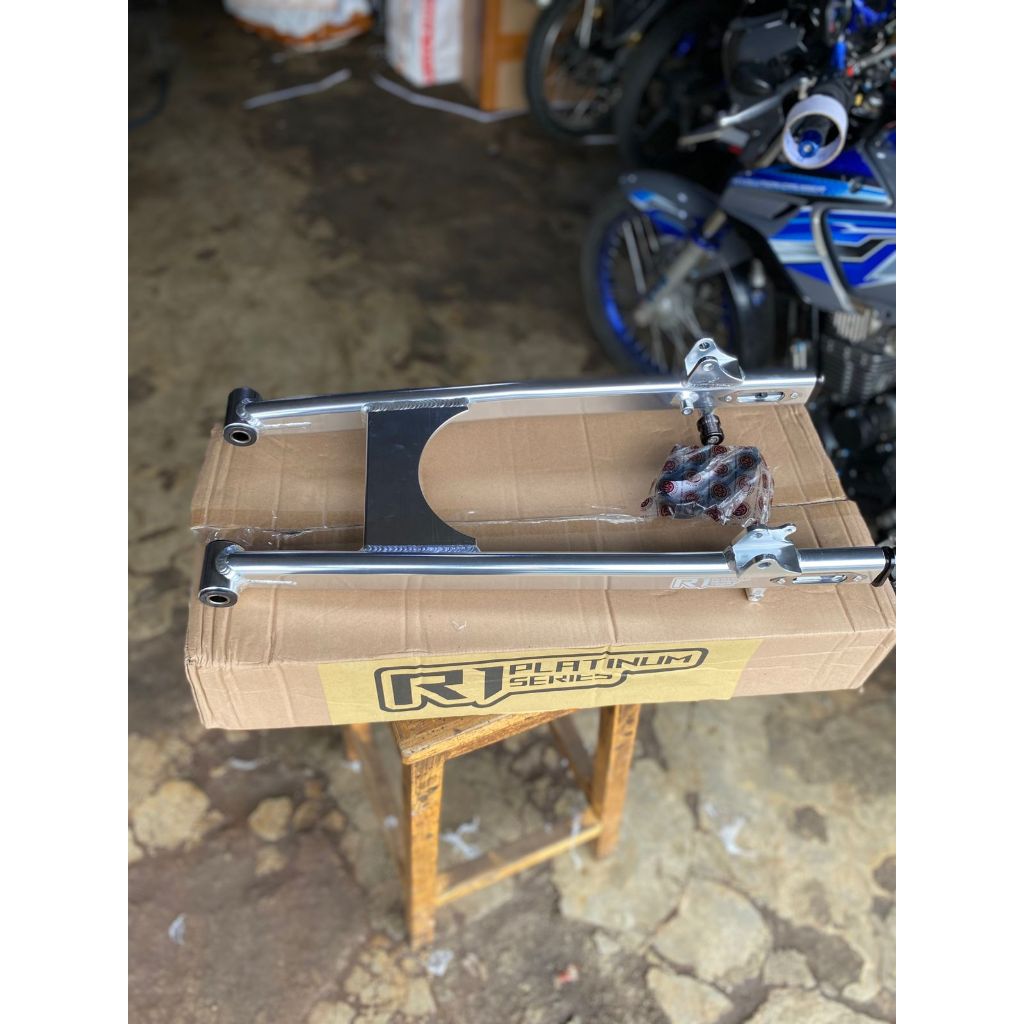 SWING ARM ALMUNIUM R1 PLATINUM SERIES OVAL PNP TIGER / TIGER REVO SILVER HITAM