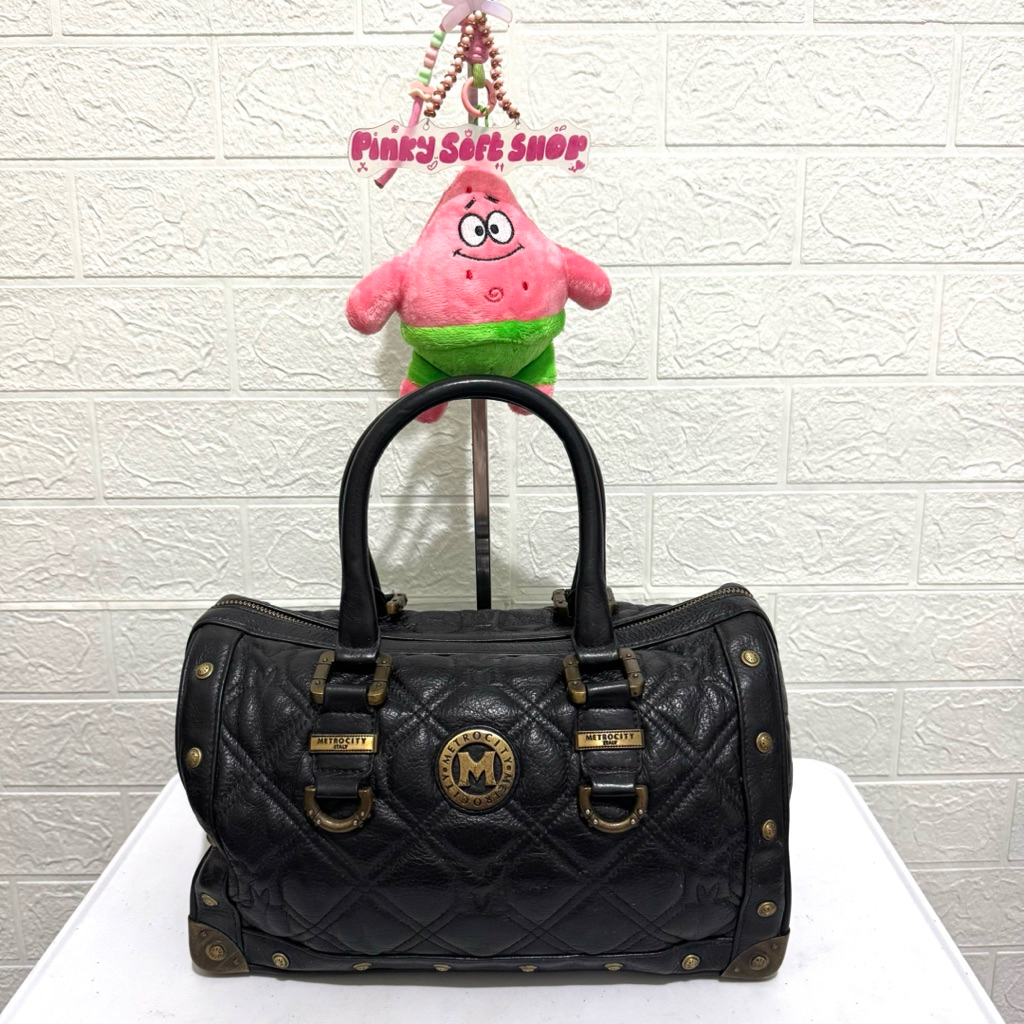 tas handbag metrocity. tas tangan kulit asli hw bakar. tas prelop. hitam