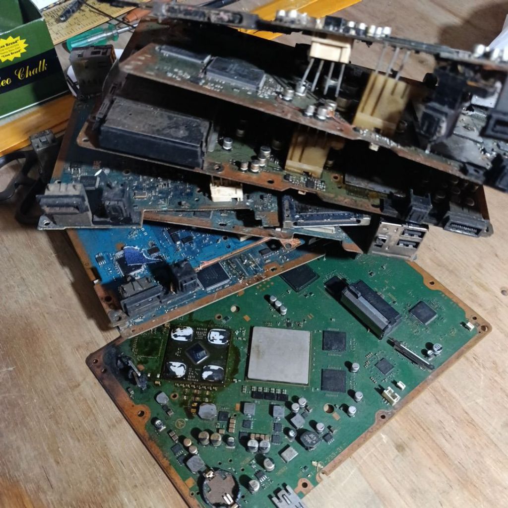 mesin ps 2 dan ps3 super slim rusak