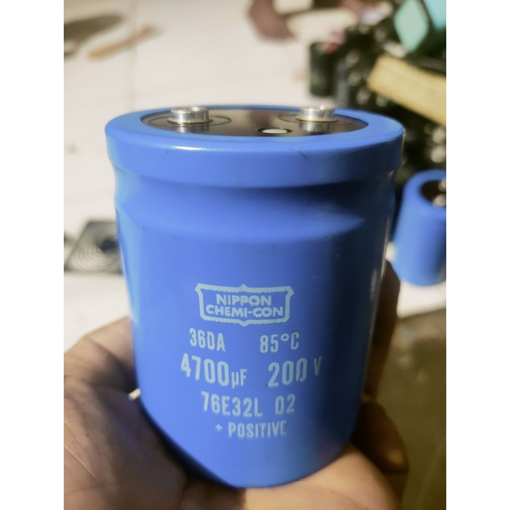 Elko jumbo capasitor Nippon 200v 4700uf
