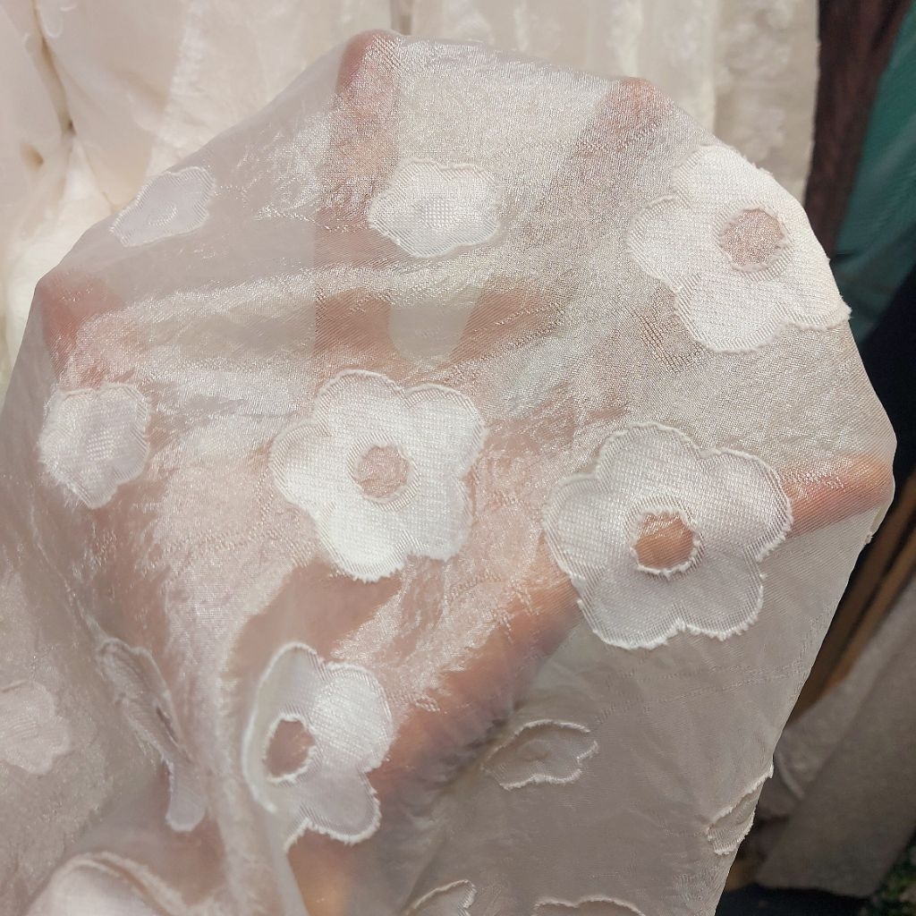 kain organza premium  - kain organza Embos  - kain organza motif timbul  - kain organza meteran 0-1