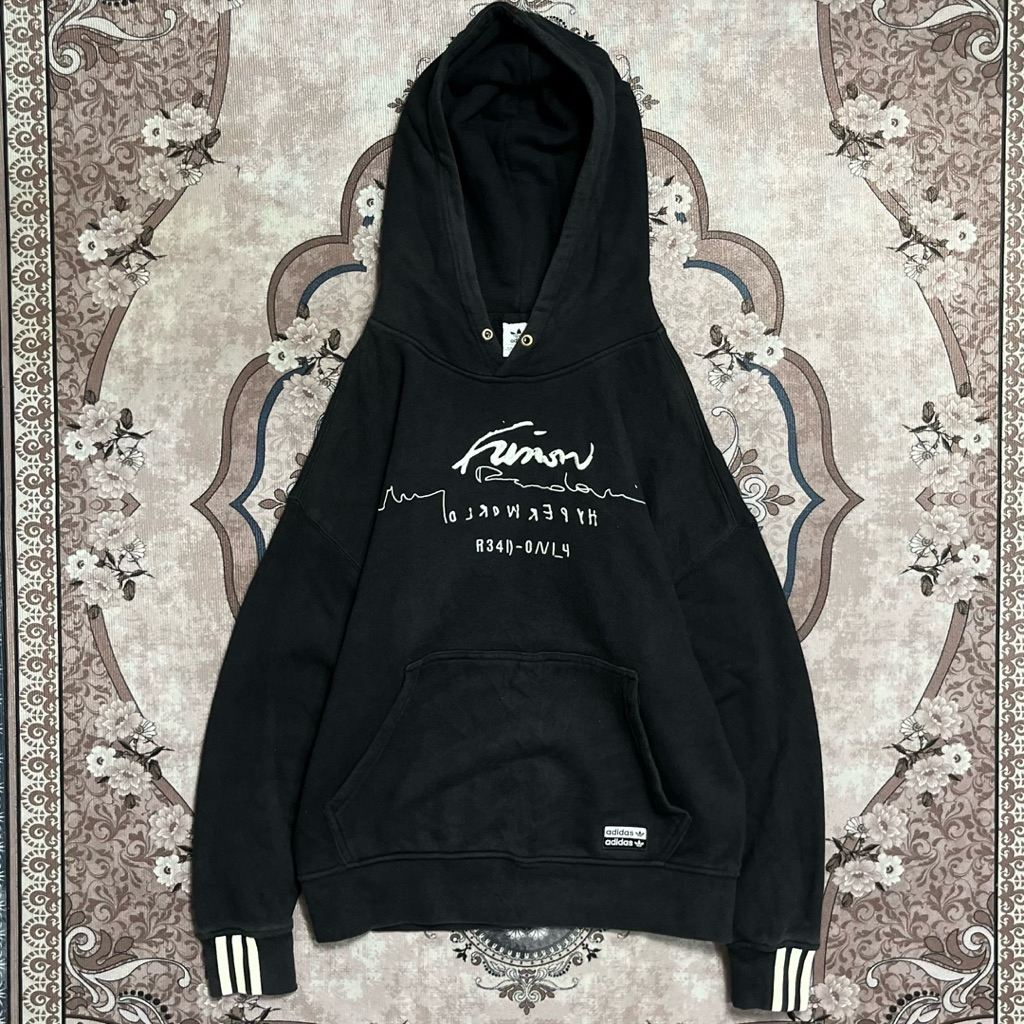 Adidas R.Y.V Hoodie size L 100% Original ( Seperti baru )