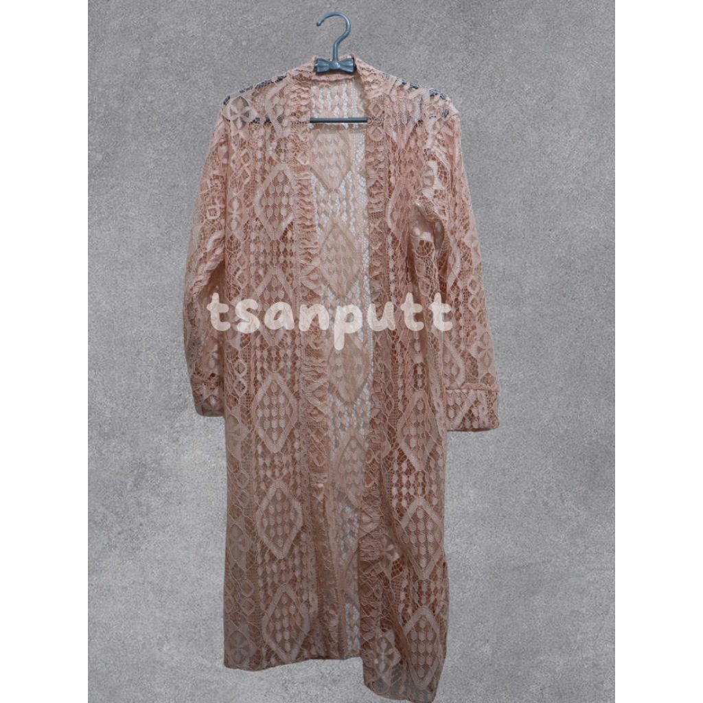 PRELOVED OUTER TUNIK BRUKAT CREAM/COKSU (Baca desk)