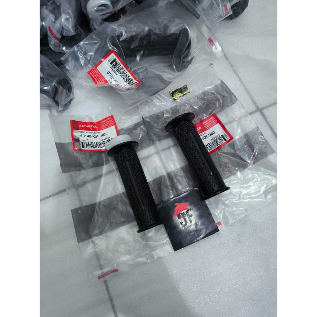 Hand grip kanan kiri honda vario 125 new street 2026 Original 53166K2FN80 53140K2FNC0