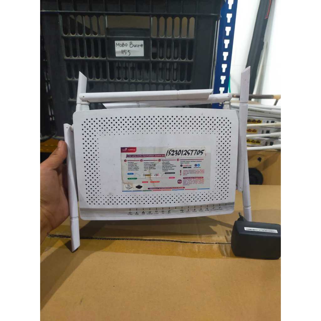 Router FIBERHOME PREMIUM 5N Antena 6 (HG6245N) + Adaptor