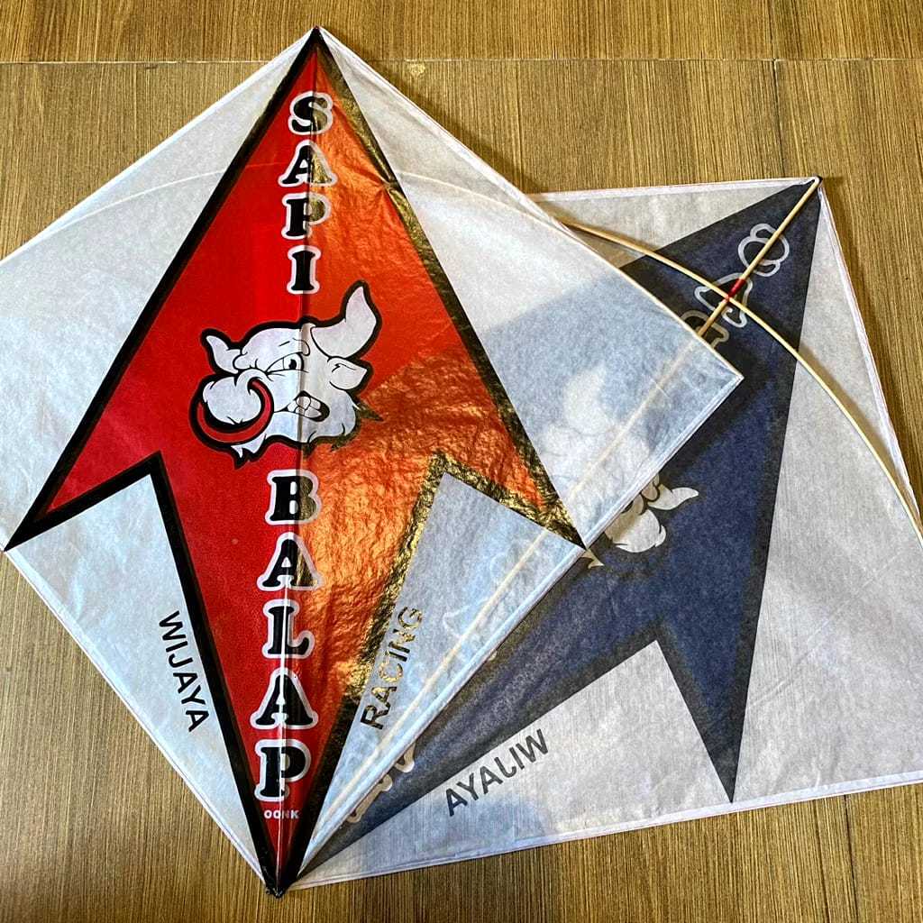 LAYANGAN SUKOI SUPER SAPI BALAP  by LLK