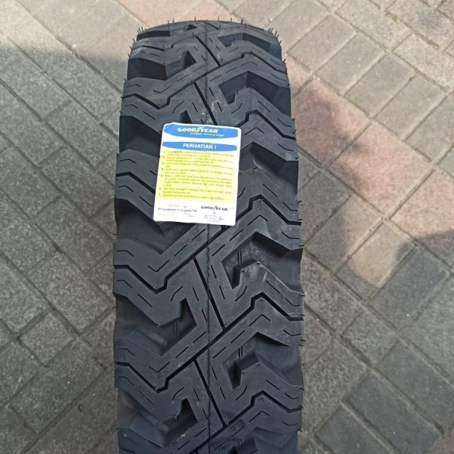 Goodyear Extra Grip 8PR 750 R16 Ban Mobil Double