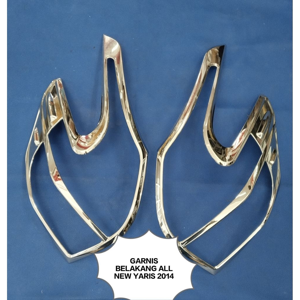 GARNIS LAMPU BELAKANG YARIS 2014
