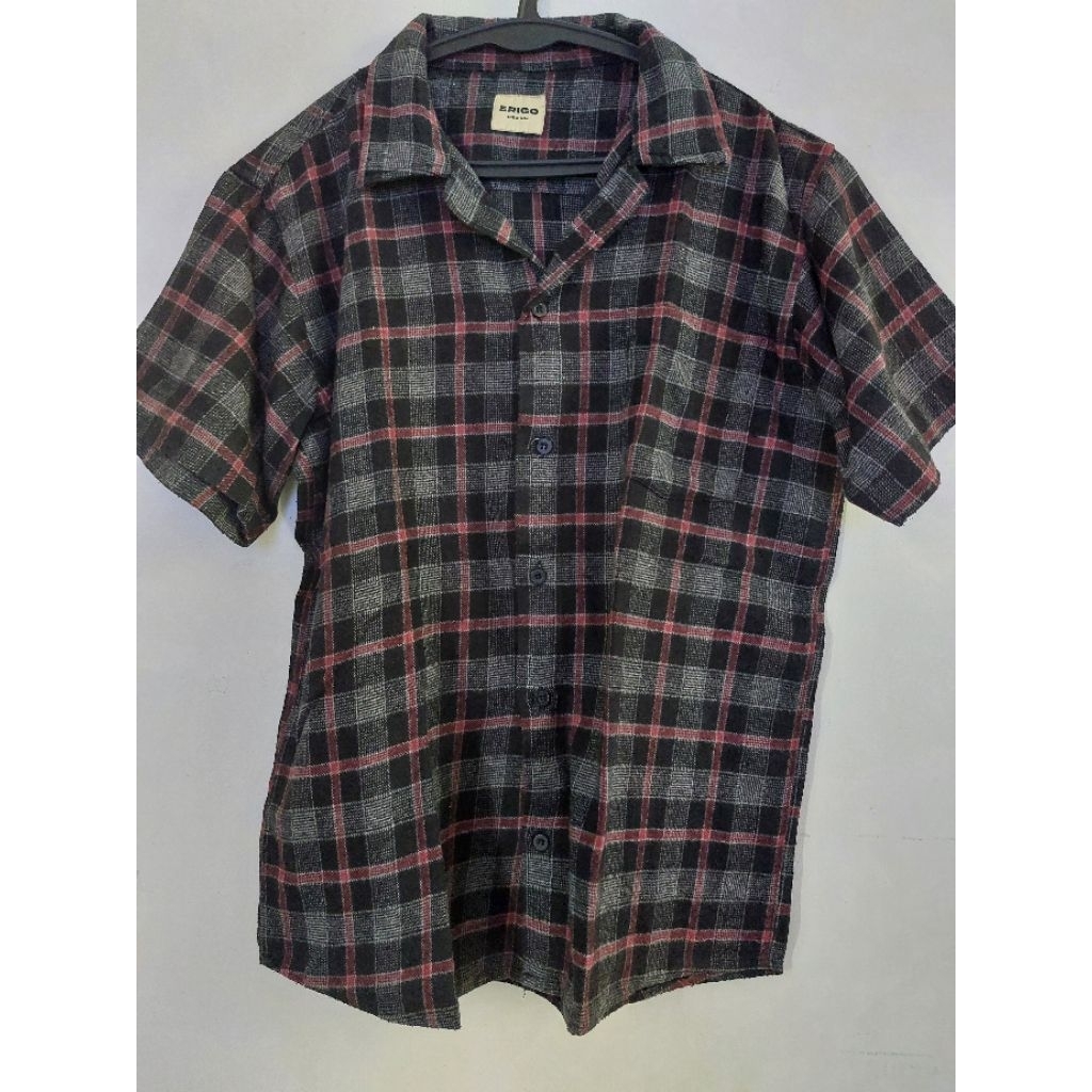 [Detail Lihat Video] PRELOVED BAJU ATASAN KEMEJA FLANEL PRIA LENGAN PENDEK by ERIGO