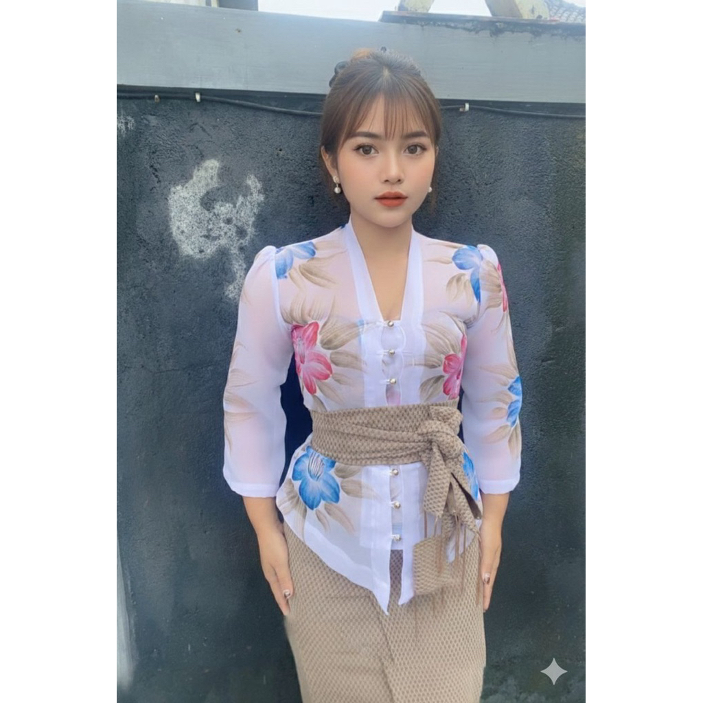 kebaya kerawang lukis dan kebaya sifon lukis