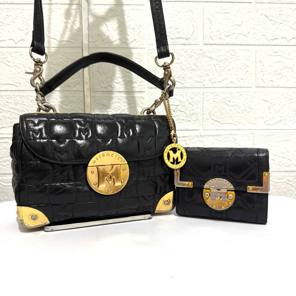 satu set. tas sling bag metrocity+dompet metrocity. tas dan dompet kulit asli. prelop. hitam