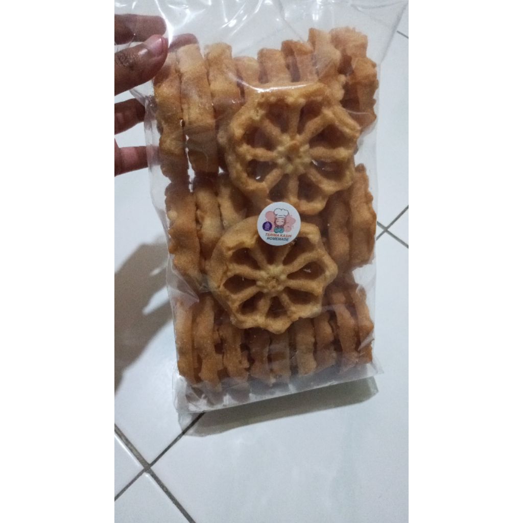 kembang goyang jajanan jadul lebaran 2026