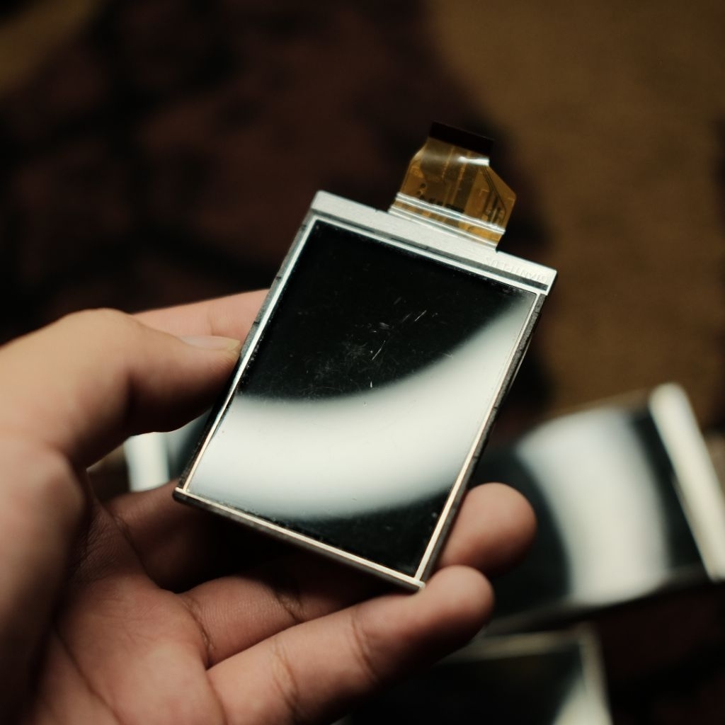 LCD Digicam Casio QV-R200