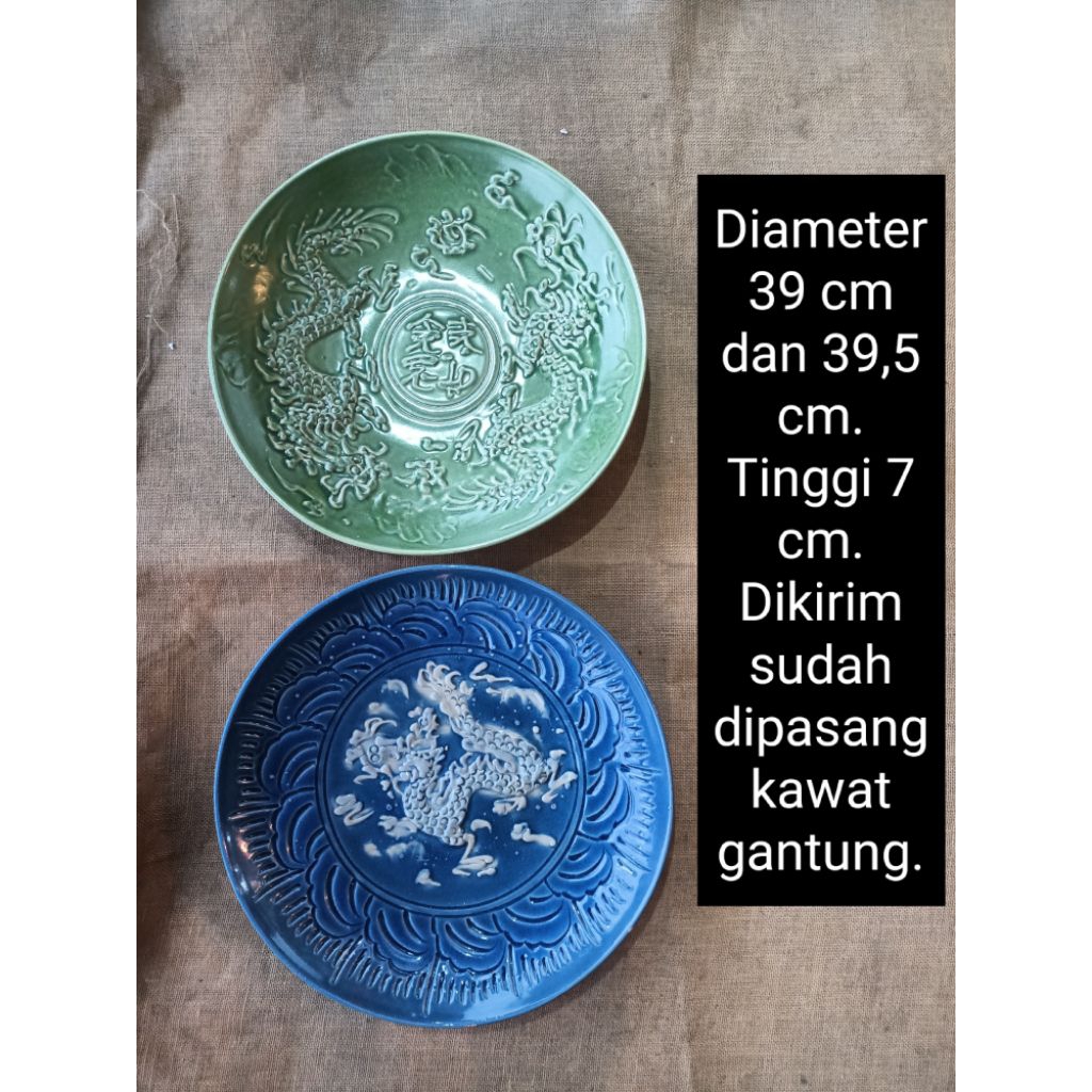 Diameter 39 cm an 2 buah piring keramik hias naga timbul hijau dan biru untuk dekorasi hiasan dindin