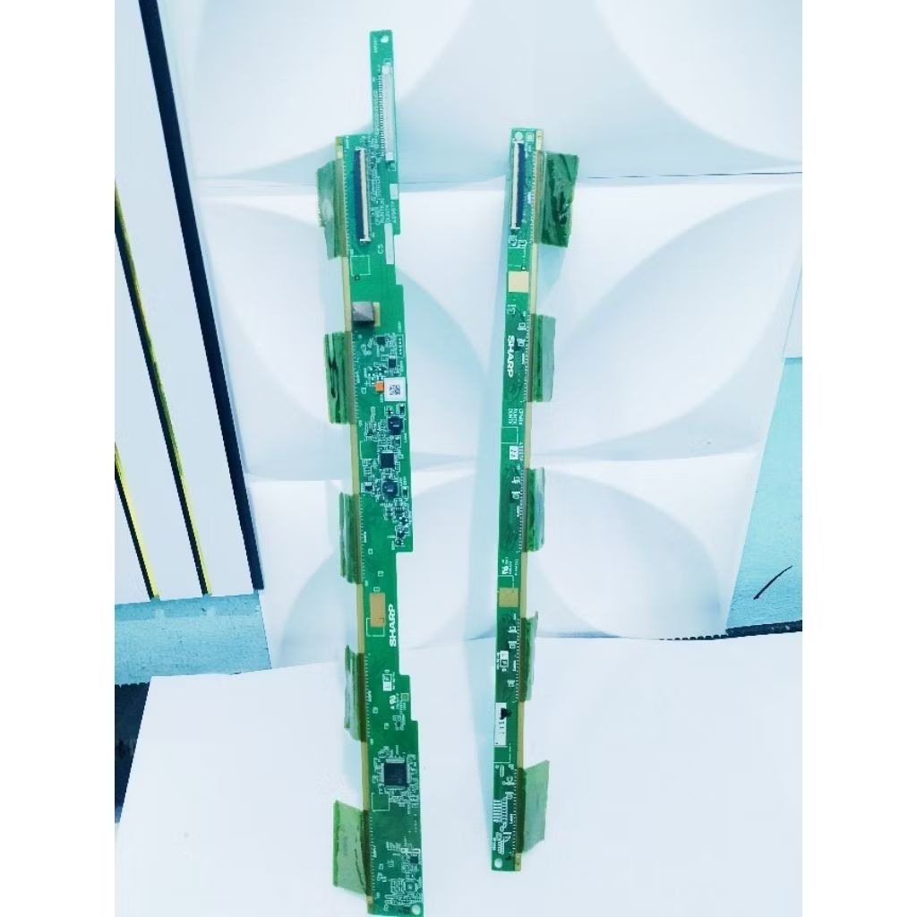 PAPAN TICON BEKAS TV LCD SHARP LC_32L400M-BK