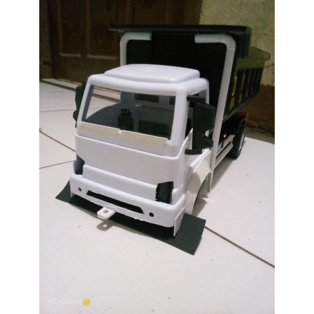Mainan Truk Dum Modifikasi