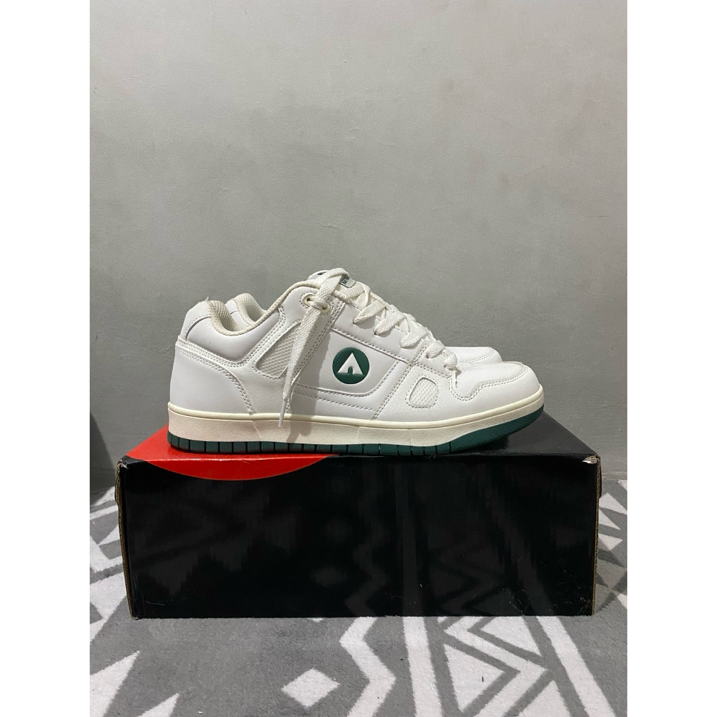 sepatu airwalk chad white green (mirip pum4 suede xl)