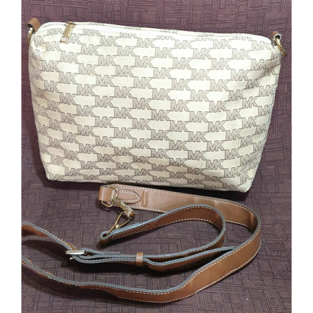 ​Tas Selempang  Sling Bag Wanita Motif Merek Brand MK Ala Cream Coklat Preloved Prelove PL