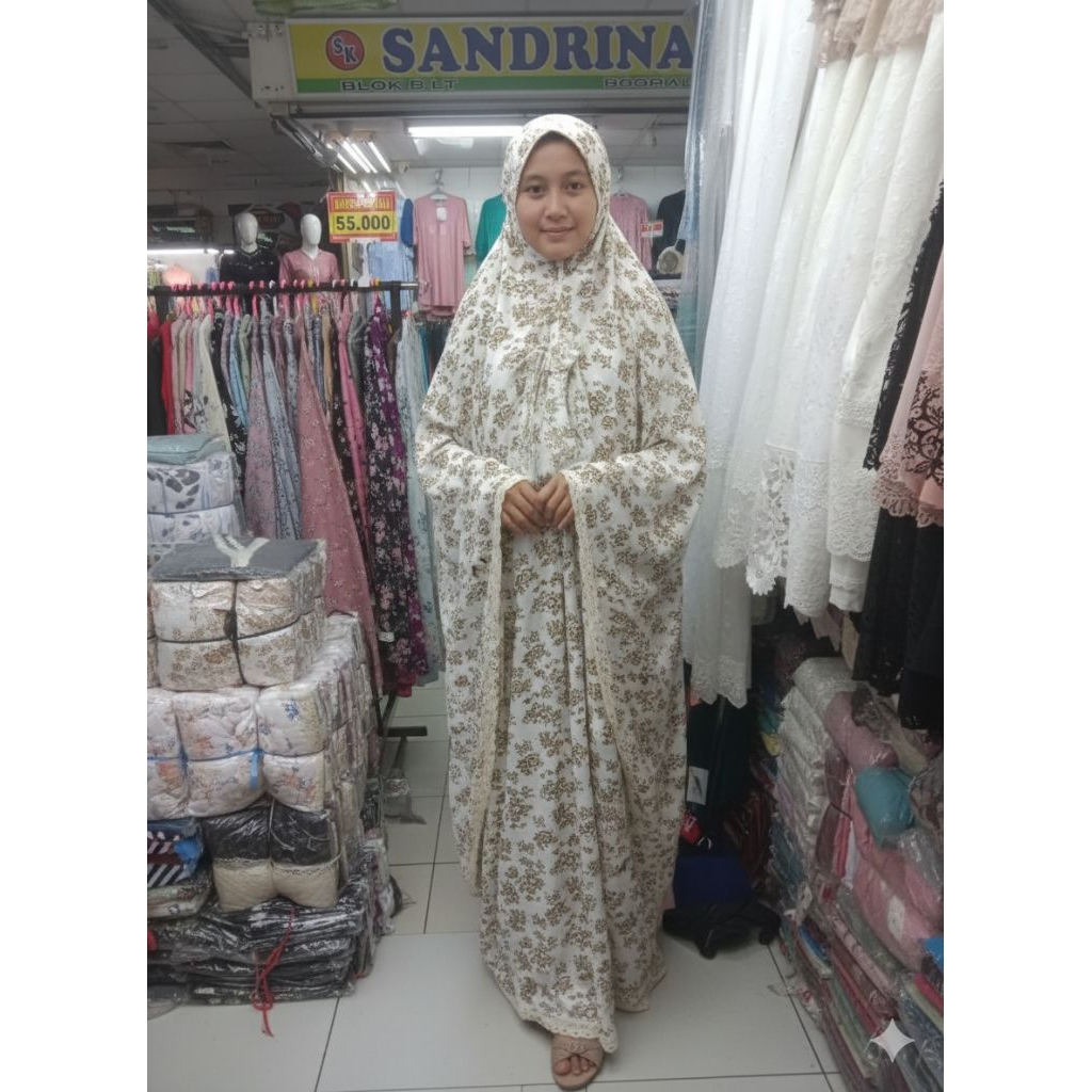 Mukena Dewasa Motif Bunga Mawar//Mukena Hadiah Dan Treveling//Mukena Adem Halus Resleting