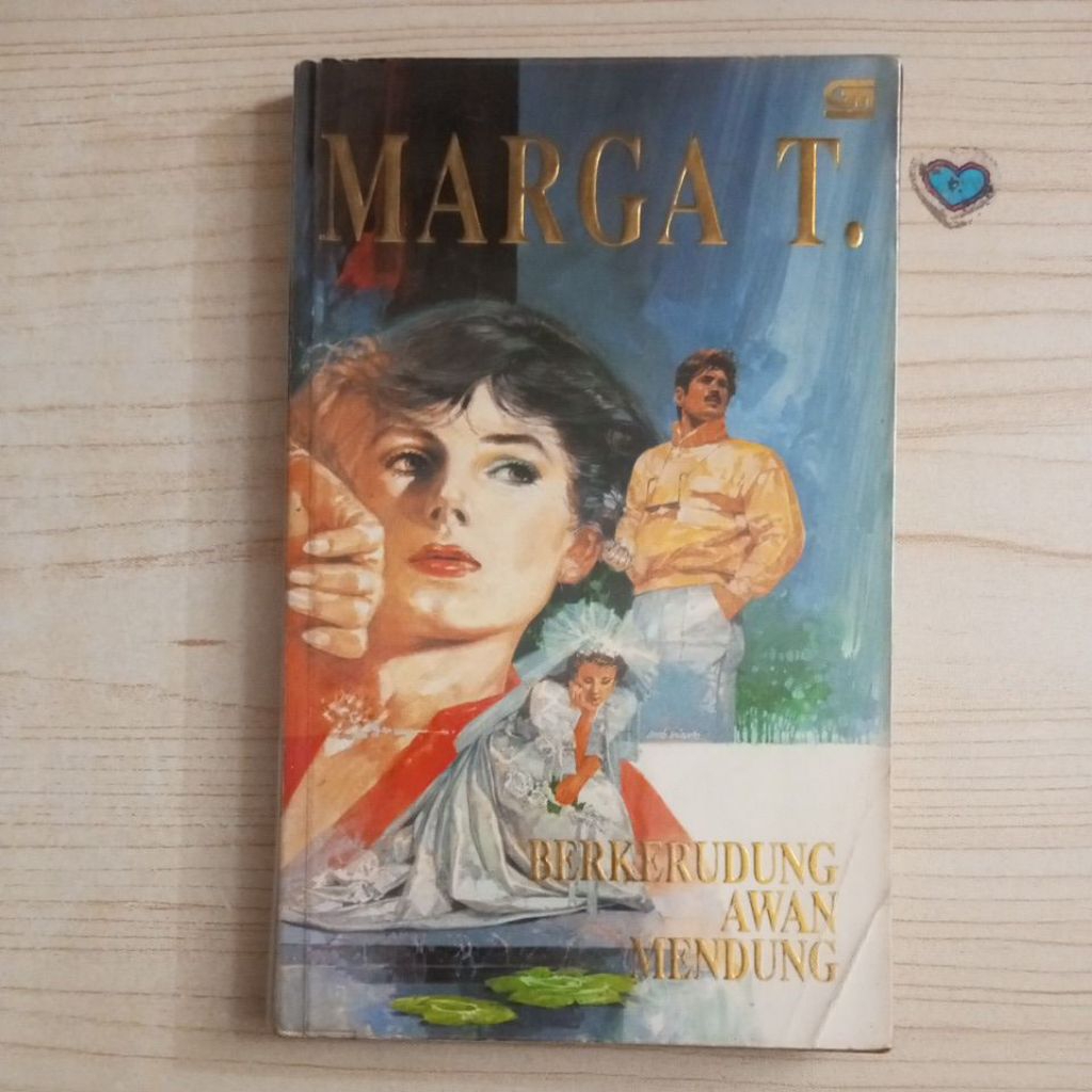NOVEL BERKERUDUNG AWAN MENDUNG OLEH MARGA T