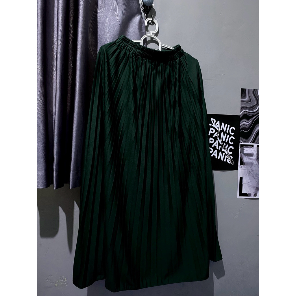 Rok plisket premium olive (NEW)