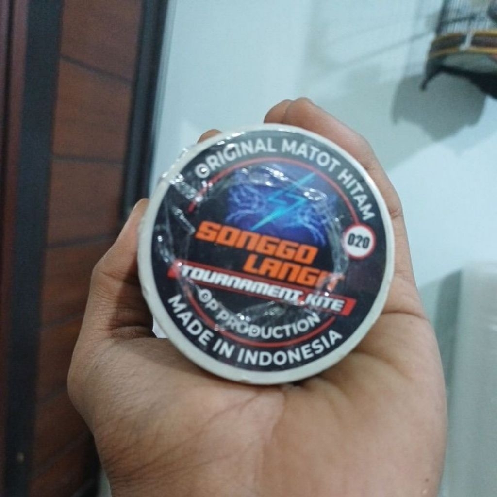 Senar layangan songgo langit tajam