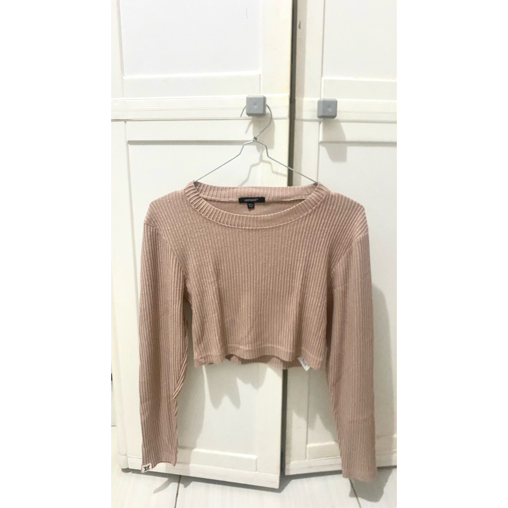 sweater pink crop hardware