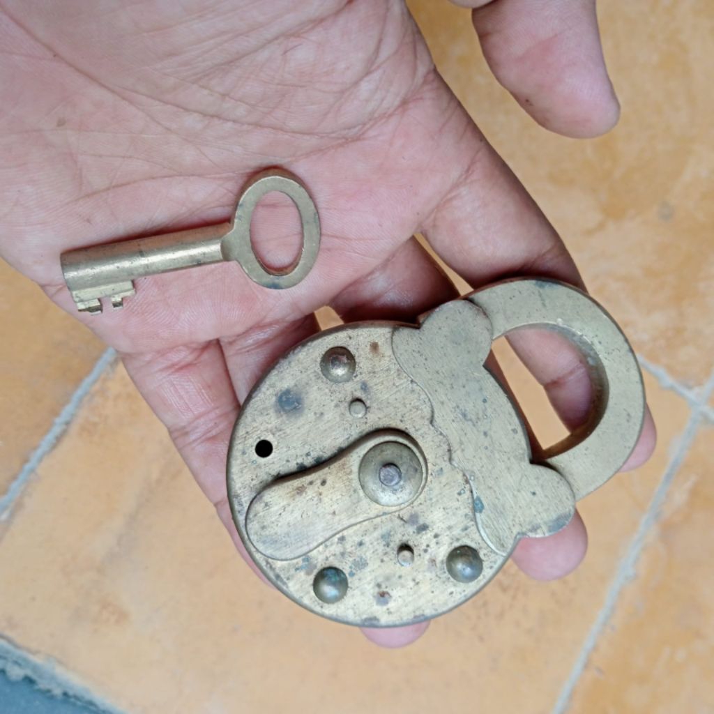 Gembok Jadul - Gembok Lawas - Gembok Antik - Gembok Kuningan Lawas