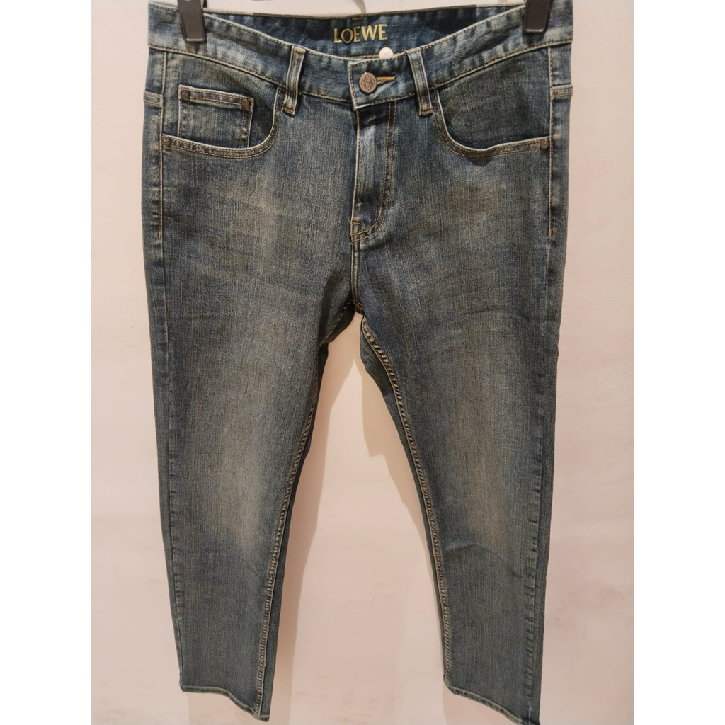 Celana Jeans loewe Pria Slim Fit Stretch - Nyaman, Elastis, dan Desain Trendi