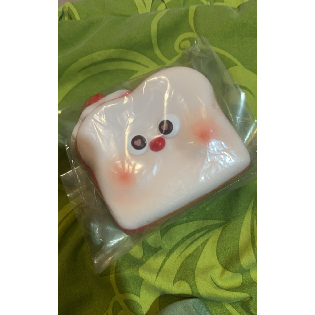 squishy mido toast red straw (keep orang)