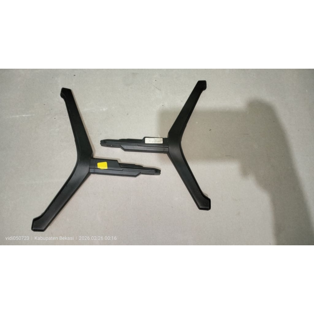 stand dudukan kaki tv samsung