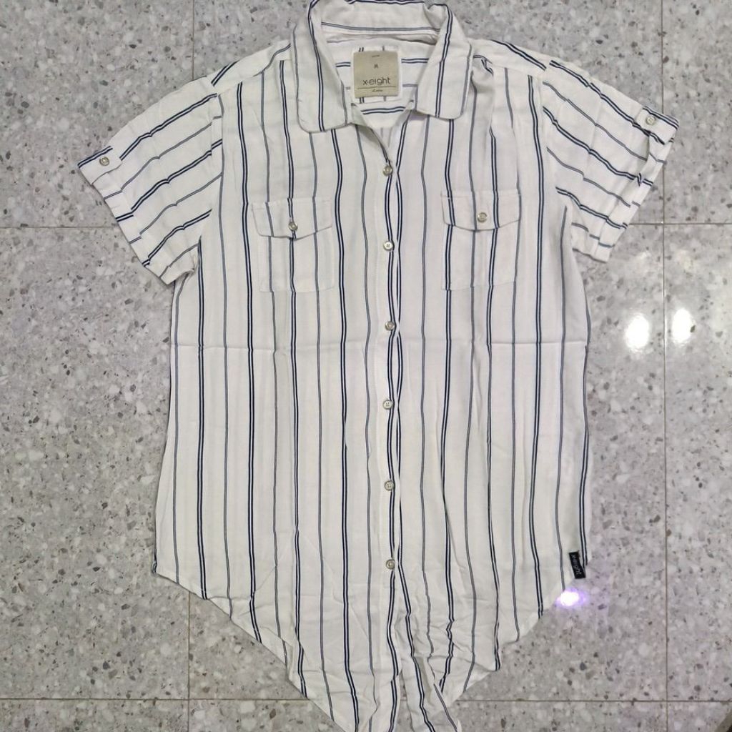 Baju wanita lengan pendek X.EIGHT ori ukuran M (Prelove) NOminus