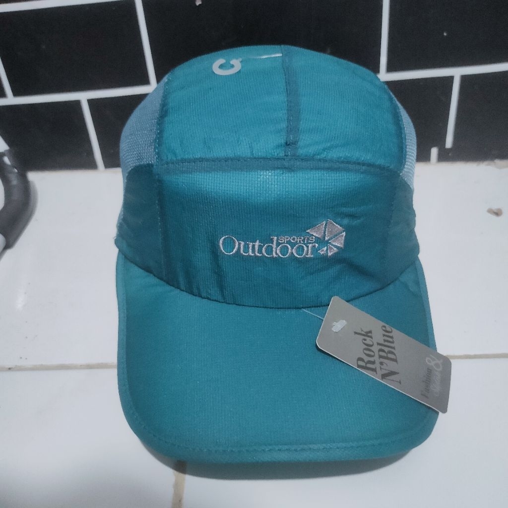 Topi Outdoor by chunglim