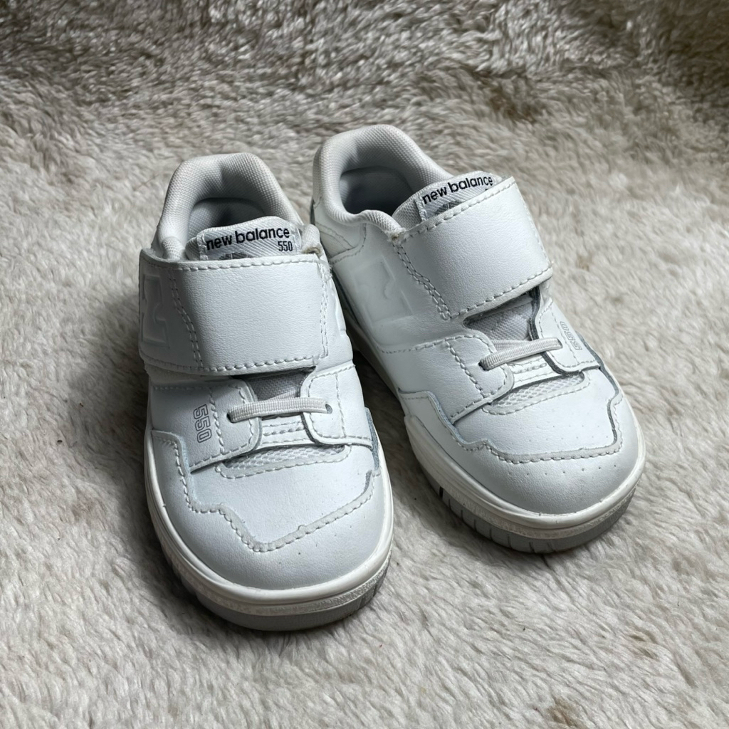 Sneakers  kids / Sepatu Anak NEW BALANCE NB 550 original warna putih