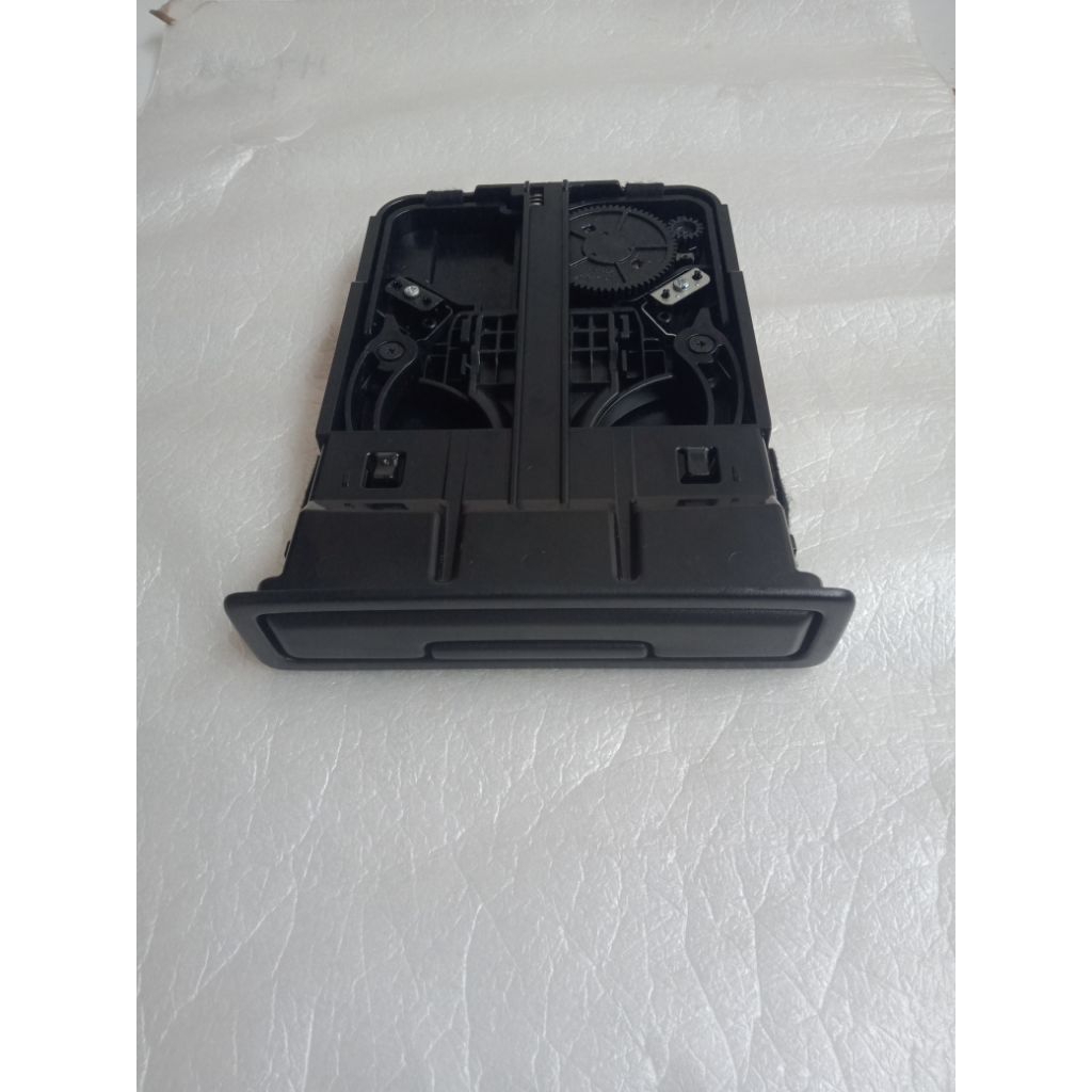 cup holder Arm Rest jok tengah Innova ribom Tipe V Fortuner VRZ  SRZ Origonal lelangan