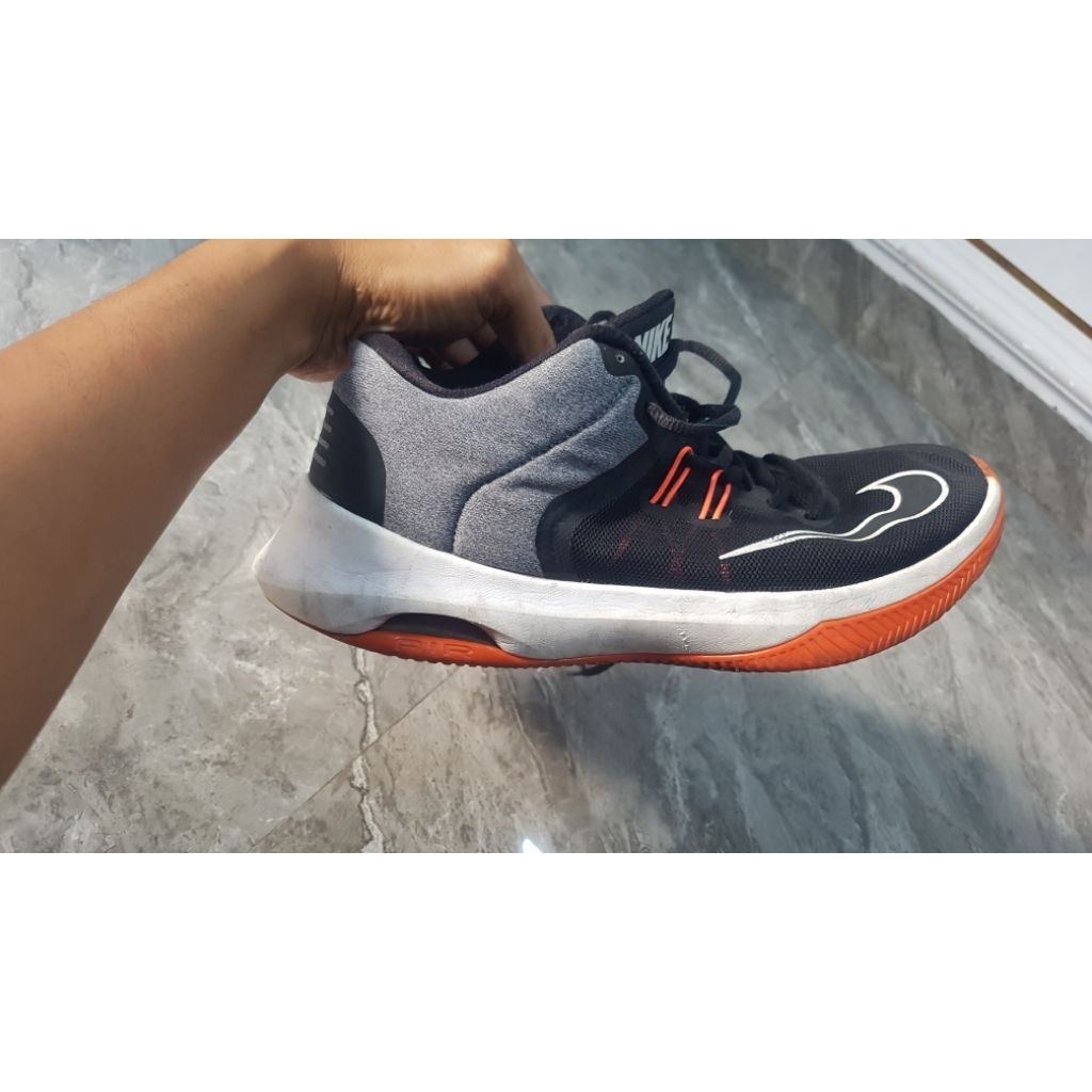 sepatu basket/voli second 41