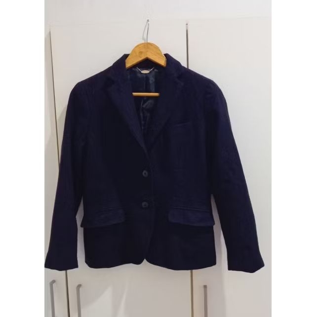 Blazer Uniqlo Wanita Preloved