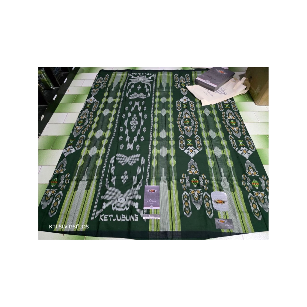 Sarung Ketjubung Platinum Silver